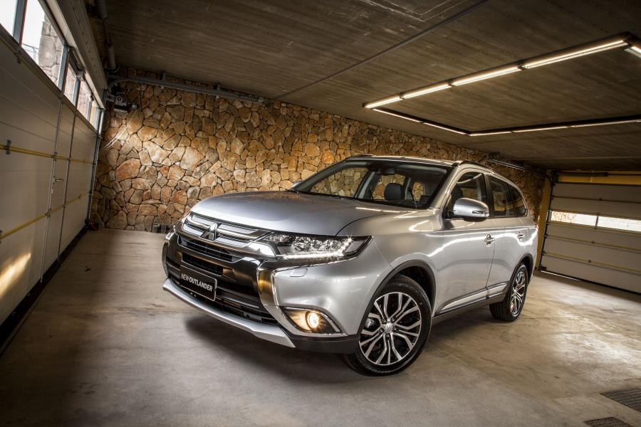  Mitsubishi Outlander 2015 года  (BR) (фото 12 из 19)